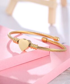 צמיד לאשה עם חריטה