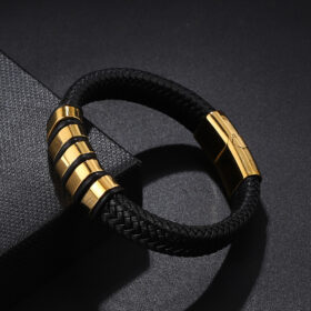 צמיד לגבר עם חריטה