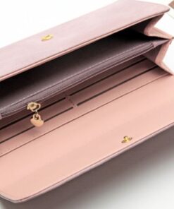 ארנק ורוד לאשה עם חריטת תמונה