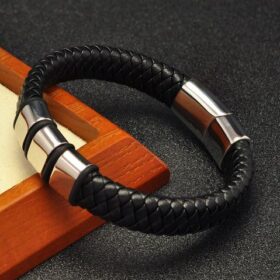 צמיד לגבר עם חריטה