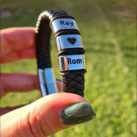 צמיד לגבר עם חריטה