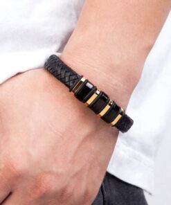 צמיד לגבר עם חריטה