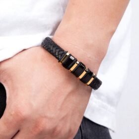 צמיד לגבר עם חריטה