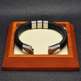 צמיד לגבר עם חריטה