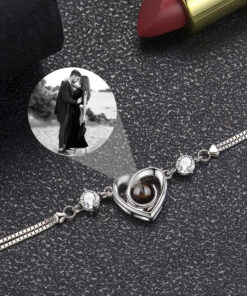 צמיד לאישה עם תמונה