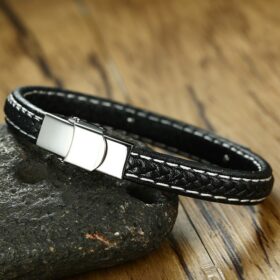 צמיד לגבר עם חריטה